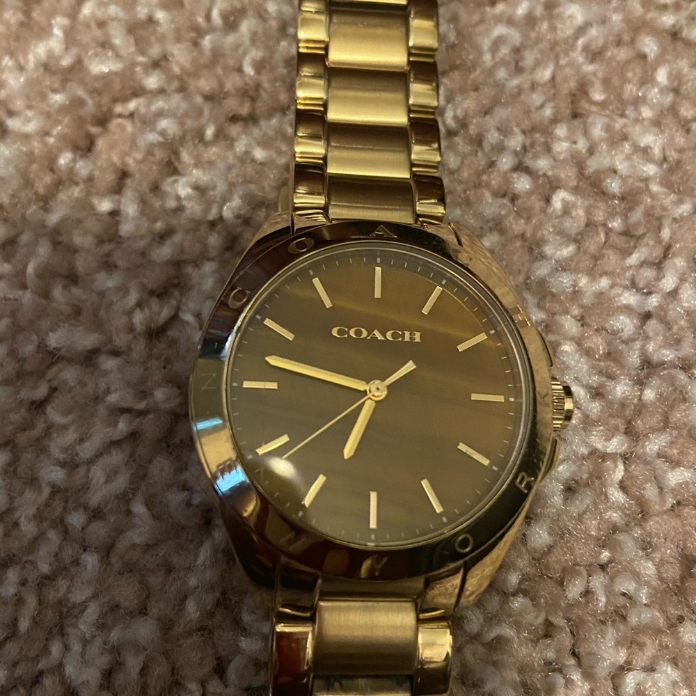 Gold Coach Watch😍